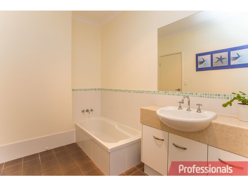 25 Leeward Terrace, Tweed Heads NSW 2485