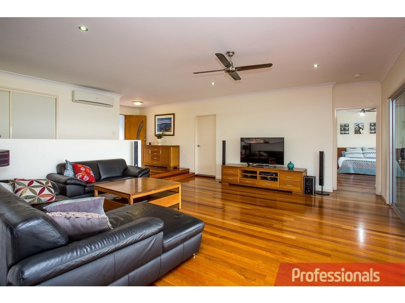 25 Leeward Terrace, Tweed Heads NSW 2485