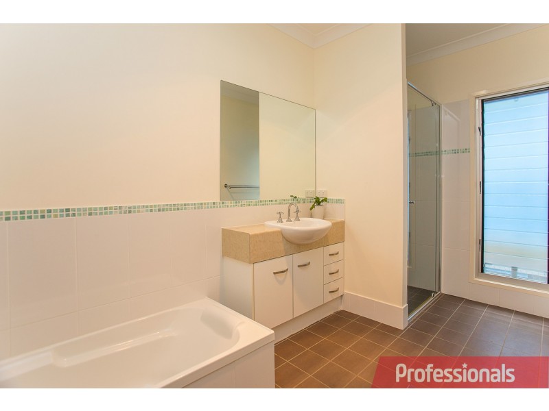 25 Leeward Terrace, Tweed Heads NSW 2485