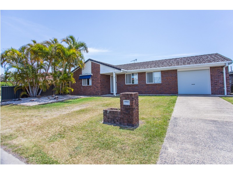 8 Woodlands Drive, Banora Point NSW 2486