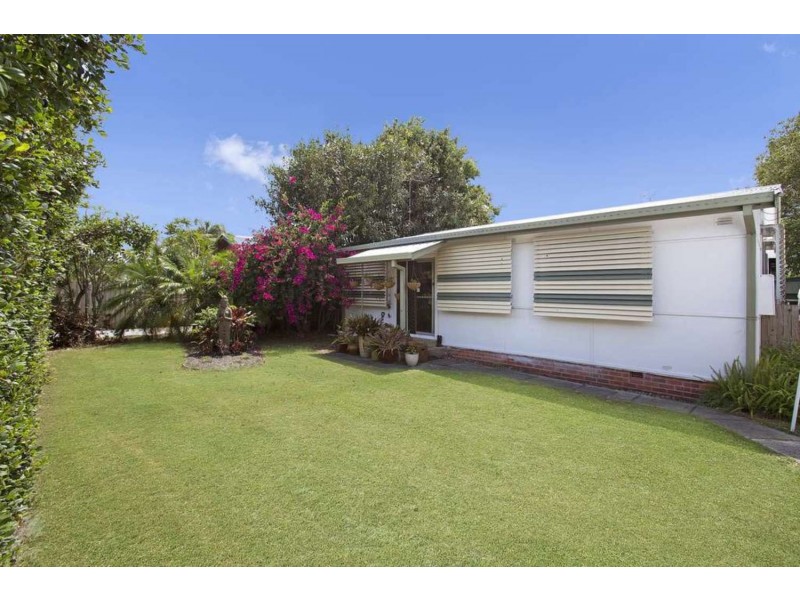 12 Cox Drive, Tweed Heads South NSW 2486