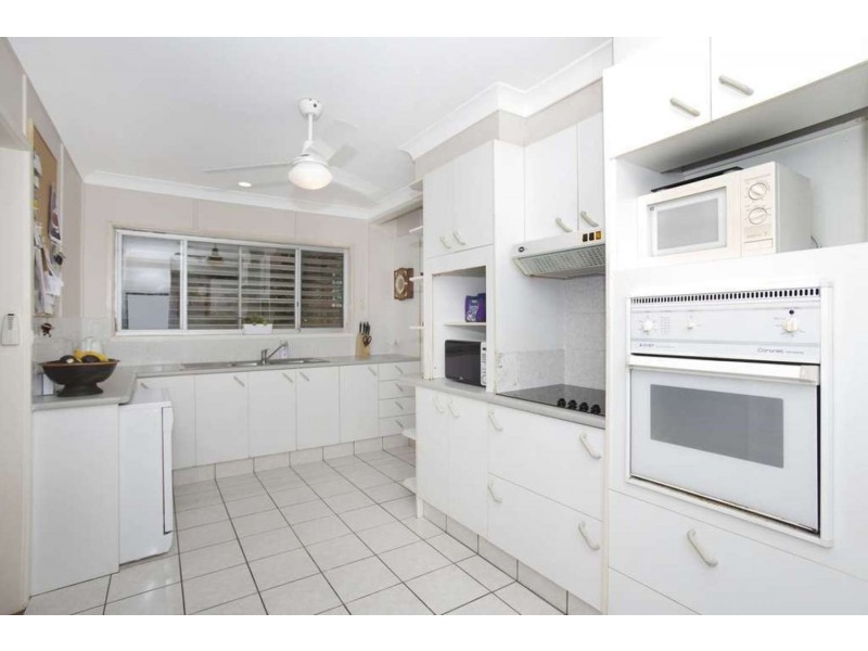 12 Cox Drive, Tweed Heads South NSW 2486