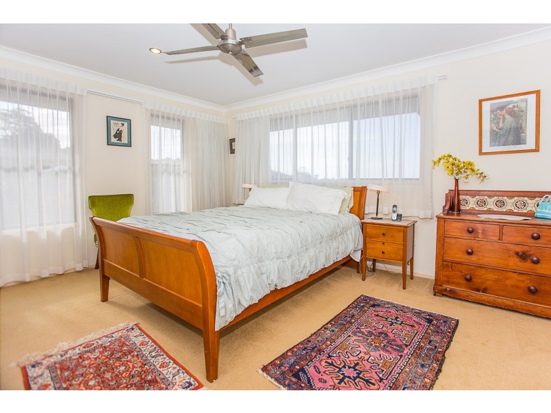 27 Grassmere Court, Banora Point NSW 2486