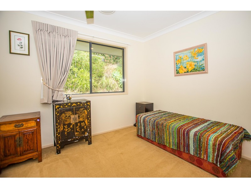 27 Grassmere Court, Banora Point NSW 2486