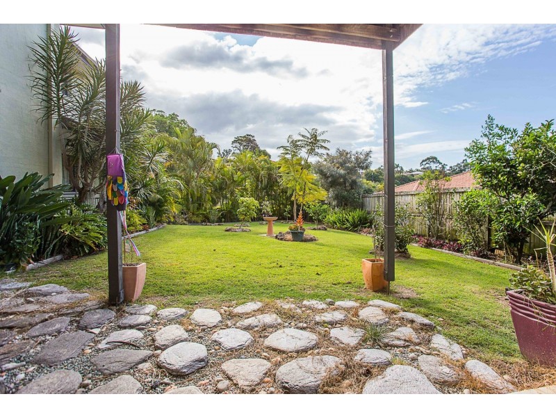 27 Grassmere Court, Banora Point NSW 2486