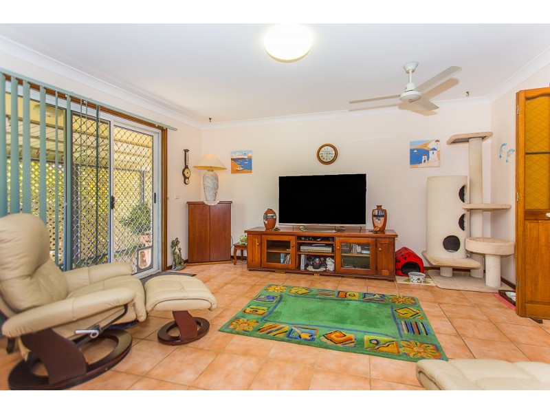 4 James Cook Drive, Banora Point NSW 2486