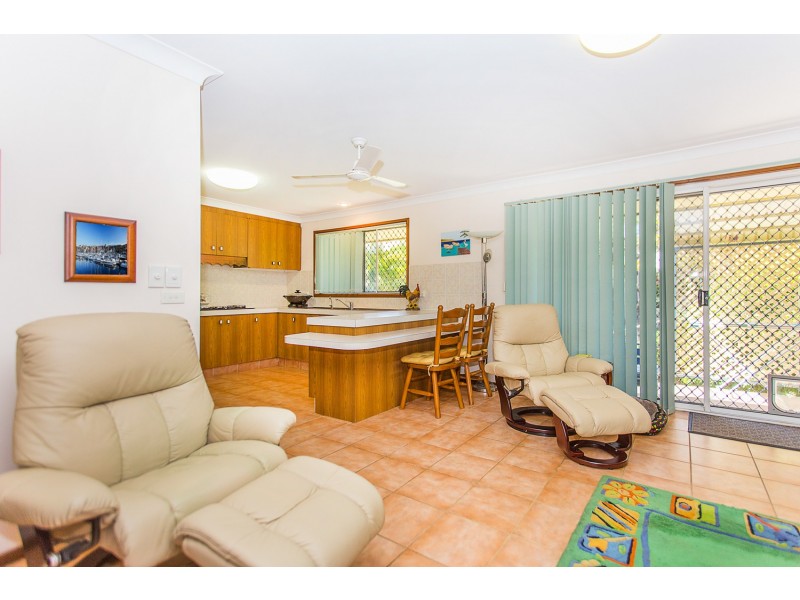 4 James Cook Drive, Banora Point NSW 2486