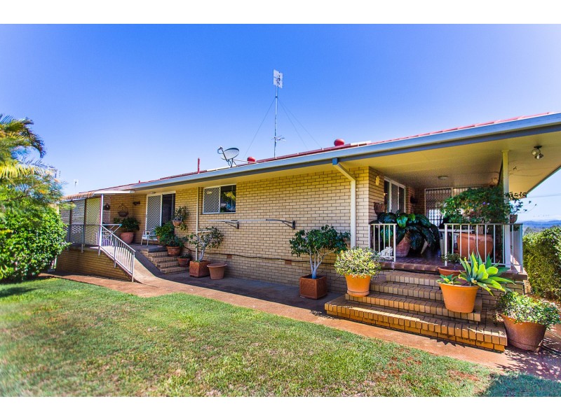 4 James Cook Drive, Banora Point NSW 2486
