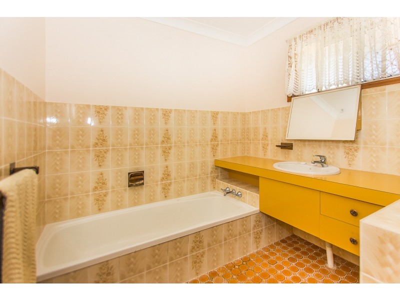 4 James Cook Drive, Banora Point NSW 2486