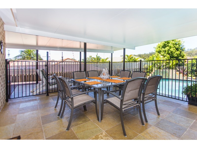 4 Laurina Court, Elanora QLD 4221