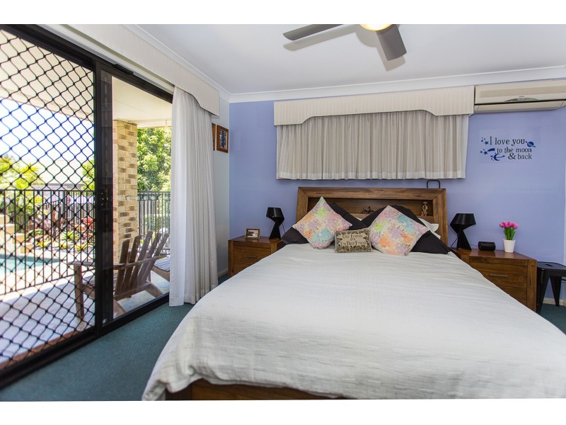 4 Laurina Court, Elanora QLD 4221