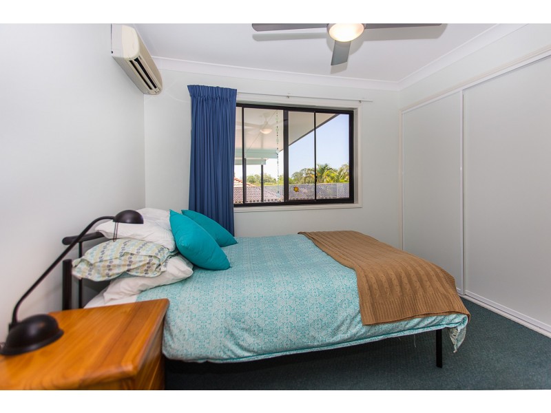 4 Laurina Court, Elanora QLD 4221