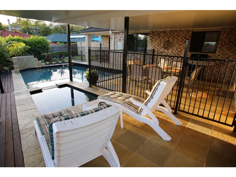 4 Laurina Court, Elanora QLD 4221