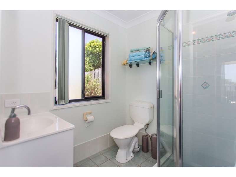 4 Laurina Court, Elanora QLD 4221