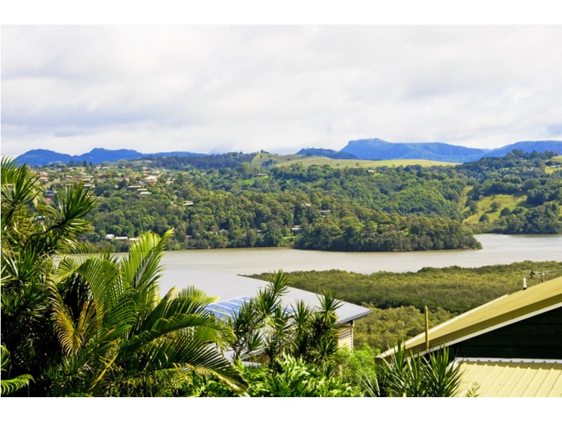 73 Hillcrest Avenue, Tweed Heads South NSW 2486