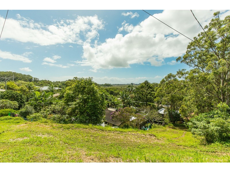 21 Myeerimba Parade, Tweed Heads West NSW 2485