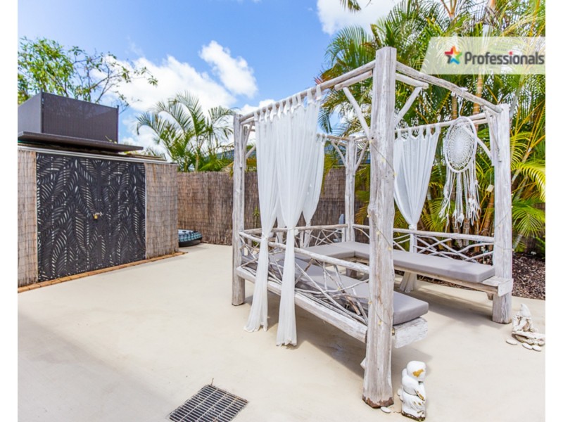8 Russell Way, Tweed Heads South NSW 2486