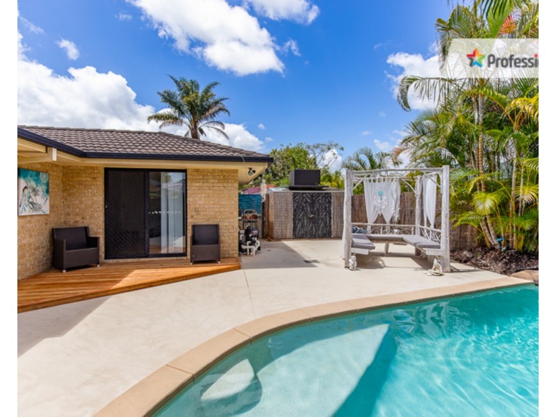 8 Russell Way, Tweed Heads South NSW 2486