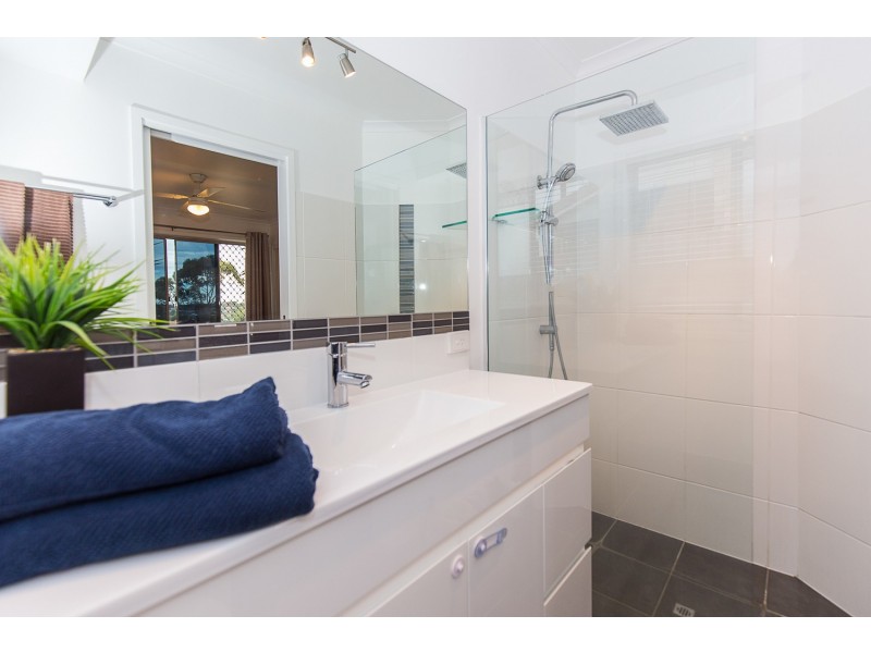 74 Glen Ayr Drive, Banora Point NSW 2486