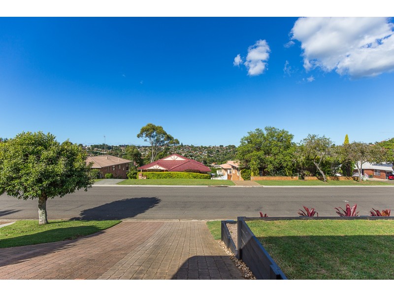 74 Glen Ayr Drive, Banora Point NSW 2486