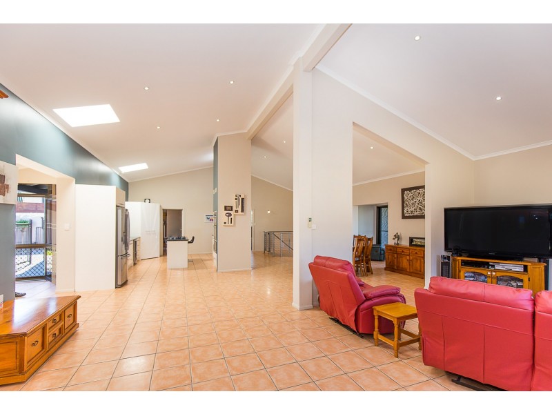 15 Blue Haze Crescent, Banora Point NSW 2486