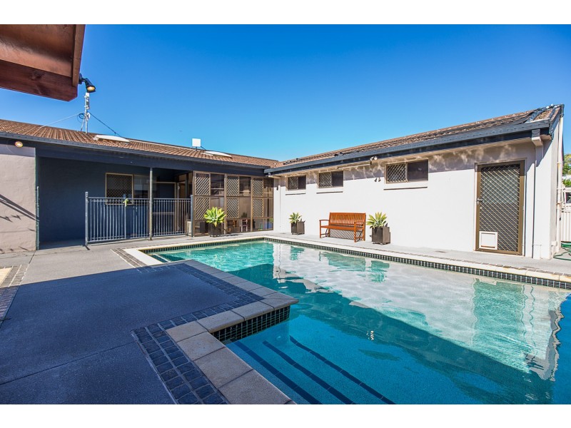 15 Blue Haze Crescent, Banora Point NSW 2486