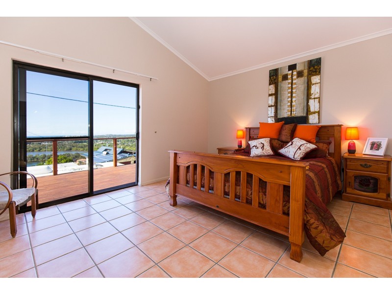 15 Blue Haze Crescent, Banora Point NSW 2486