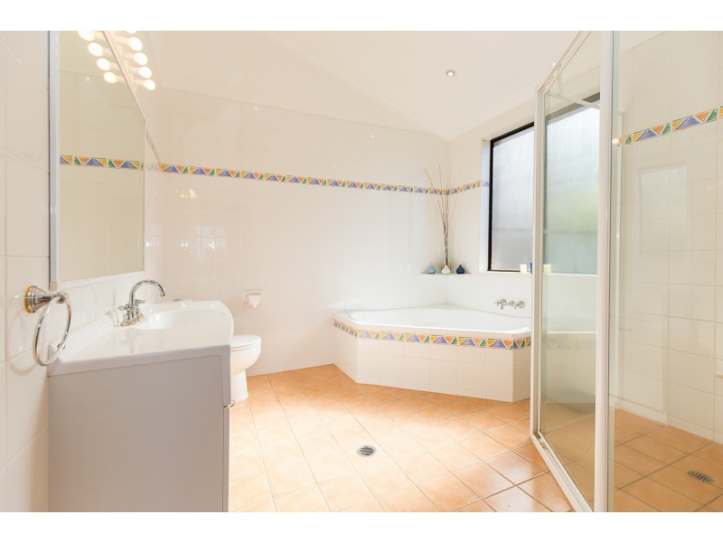 15 Blue Haze Crescent, Banora Point NSW 2486