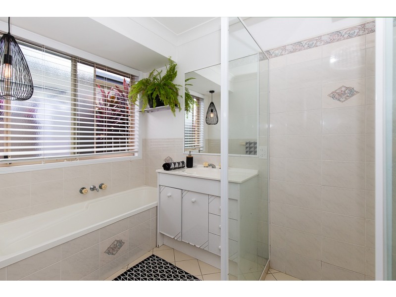 9 Cashel Crescent, Banora Point NSW 2486