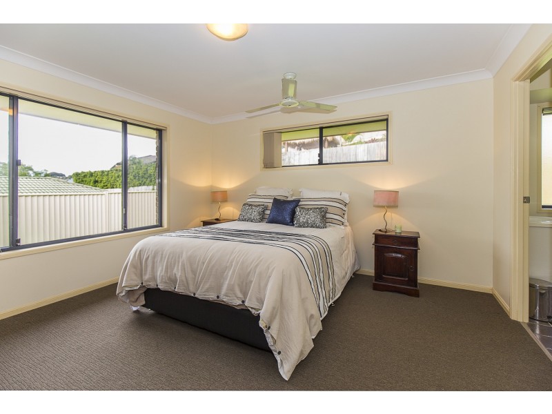 21 Grassmere Court, Banora Point NSW 2486