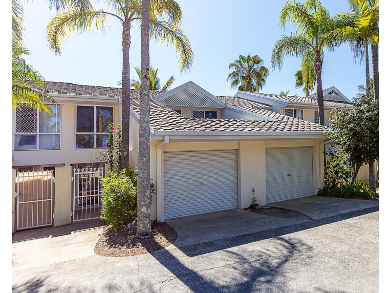 8/2 Coolgardie Street, Elanora QLD 4221