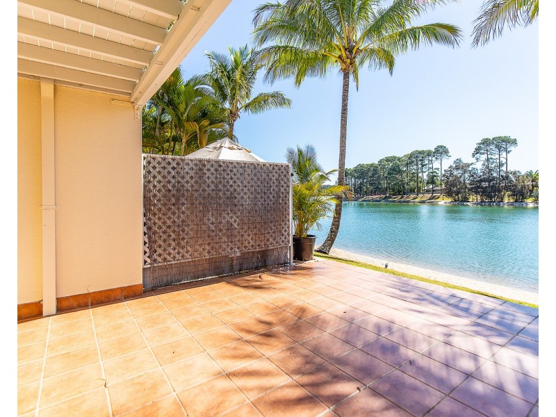 8/2 Coolgardie Street, Elanora QLD 4221