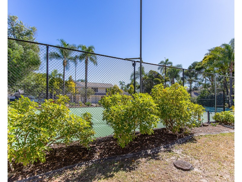8/2 Coolgardie Street, Elanora QLD 4221
