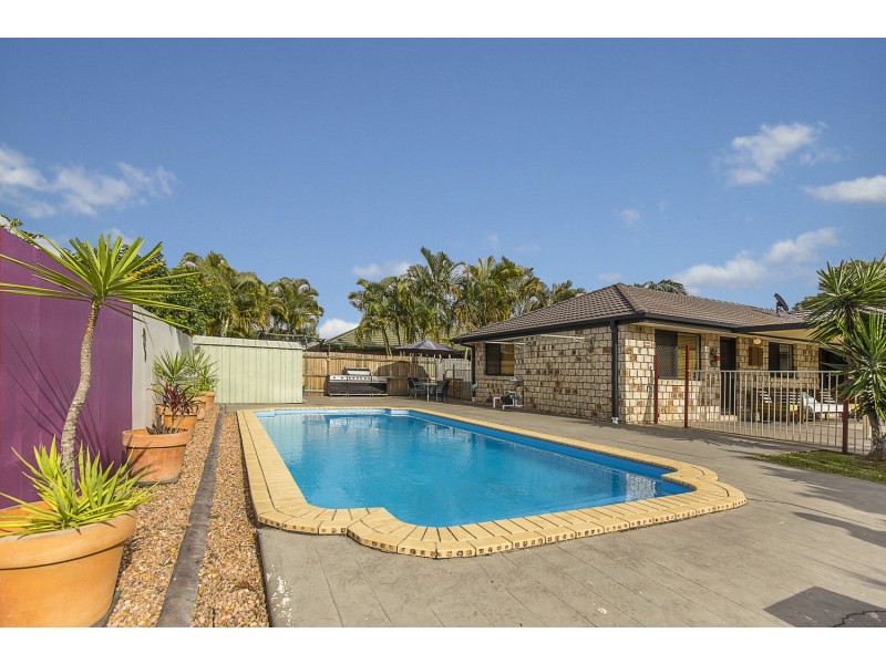 22 Stradbroke Drive, Tweed Heads South NSW 2486