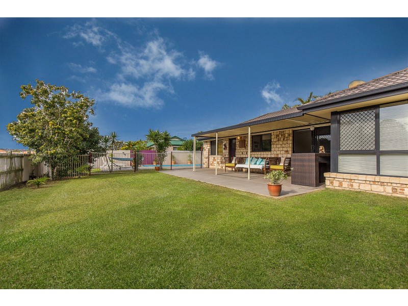 22 Stradbroke Drive, Tweed Heads South NSW 2486