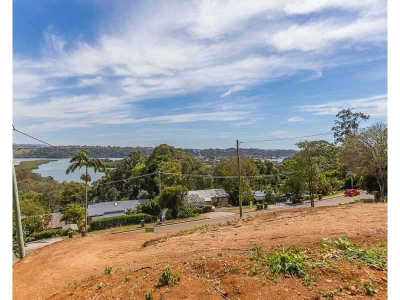 29 Lakeview Parade, Tweed Heads South NSW 2486