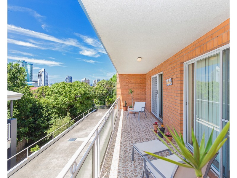 3/50 Mclean Street, Coolangatta QLD 4225