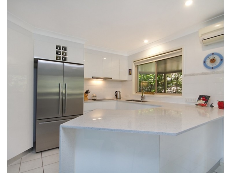 18 Honeymyrtle Drive, Banora Point NSW 2486