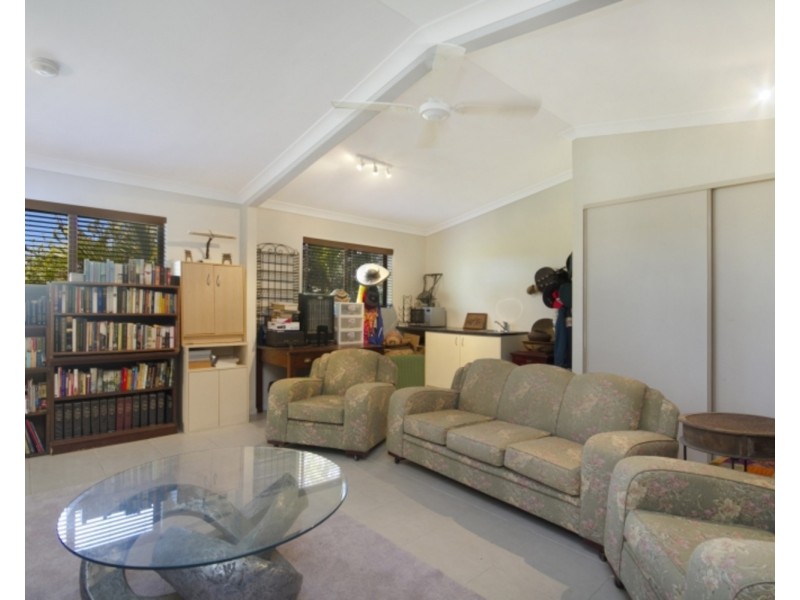 18 Honeymyrtle Drive, Banora Point NSW 2486