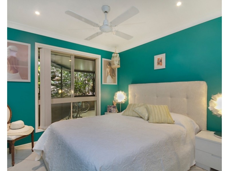 18 Honeymyrtle Drive, Banora Point NSW 2486