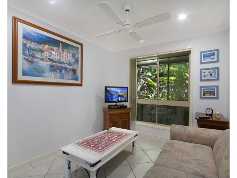 18 Honeymyrtle Drive, Banora Point NSW 2486