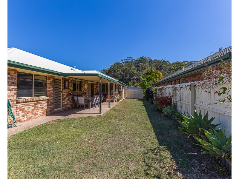 18 Stradbroke Drive, Tweed Heads South NSW 2486