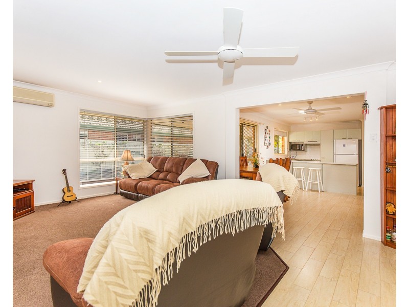 18 Stradbroke Drive, Tweed Heads South NSW 2486