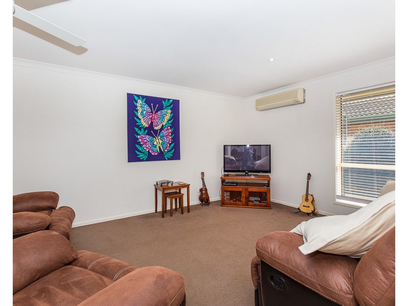 18 Stradbroke Drive, Tweed Heads South NSW 2486