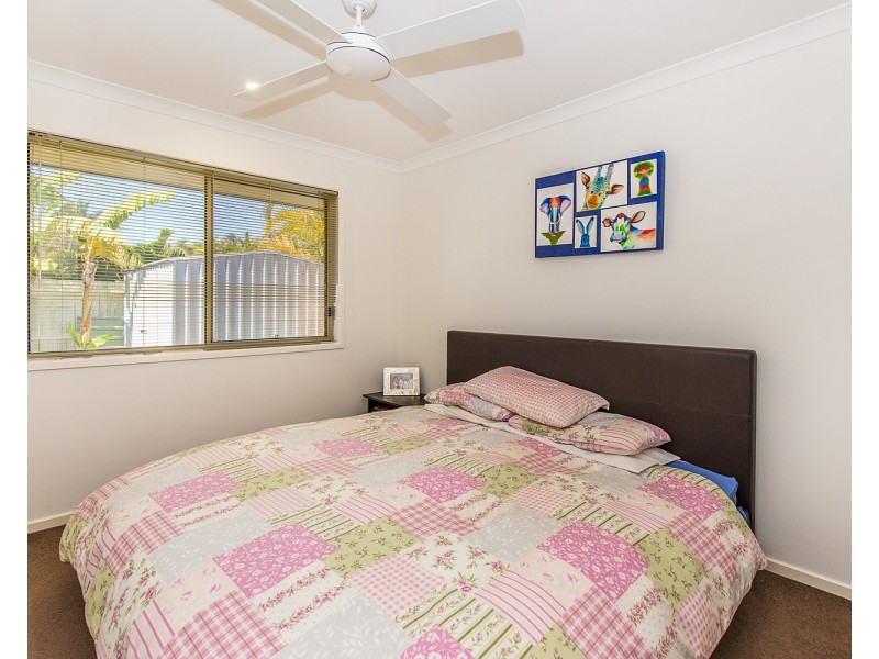 18 Stradbroke Drive, Tweed Heads South NSW 2486