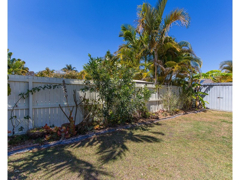 18 Stradbroke Drive, Tweed Heads South NSW 2486