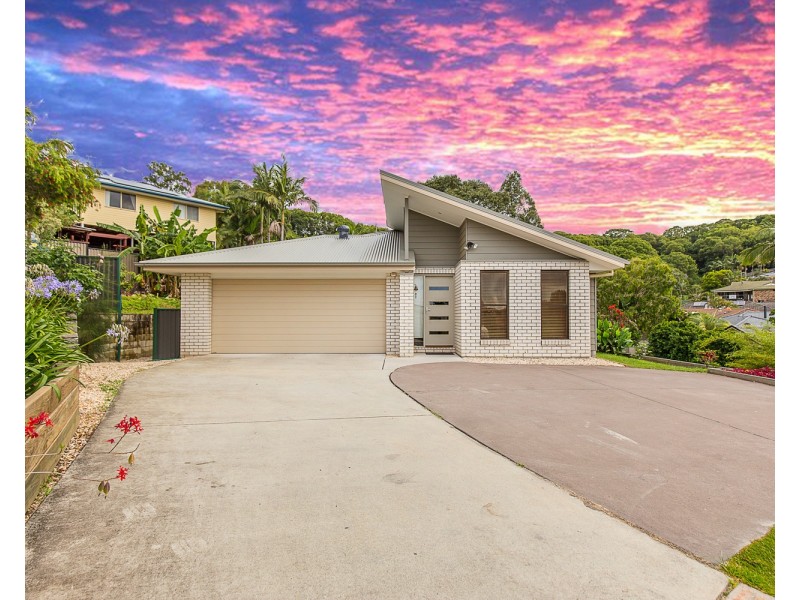 4 Donegal Court, Banora Point NSW 2486