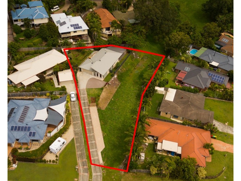 4 Donegal Court, Banora Point NSW 2486