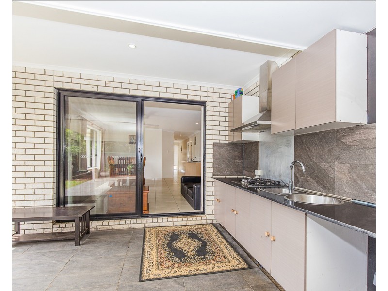 4 Donegal Court, Banora Point NSW 2486