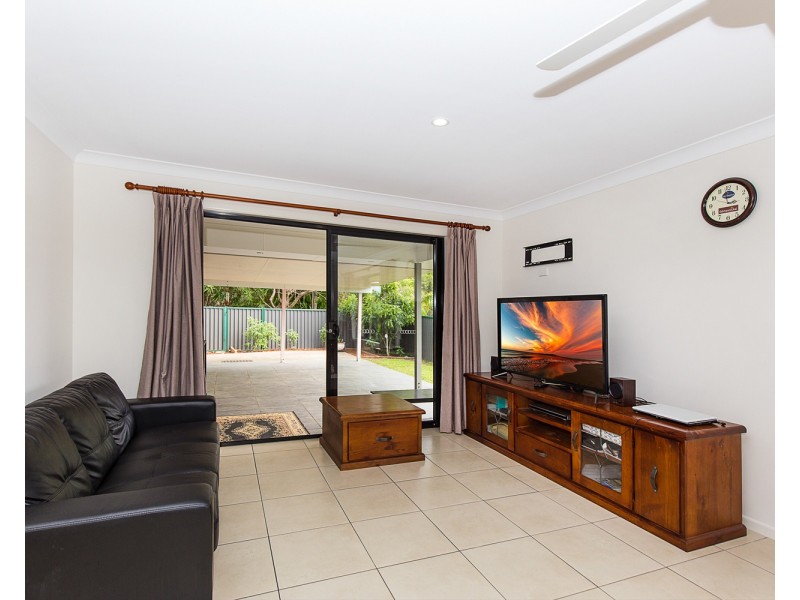 4 Donegal Court, Banora Point NSW 2486